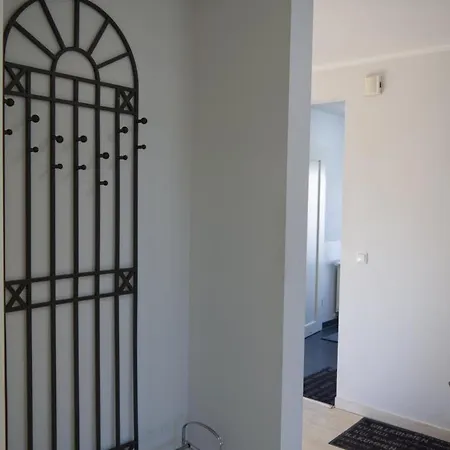 Inselblume 22 - Mit Garten Und Hund In