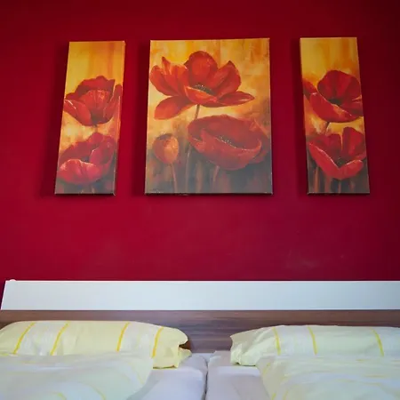 Inselblume 22 - Mit Garten Und Hund In *