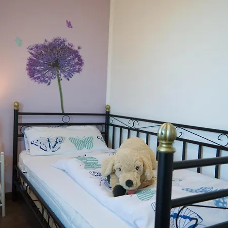 Inselblume 22 - Mit Garten Und Hund In Holiday home