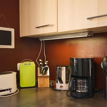 Inselblume 22 - Mit Garten Und Hund In