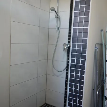 Inselblume 22 - Mit Garten Und Hund In * Landkirchen